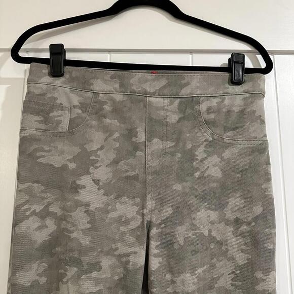 SPANX Jean-ish Ankle Pants Size‎ Large - Picture 3 of 7